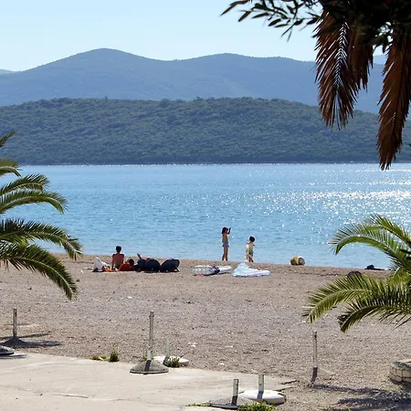 Pensionat By The Sea Klek 15903 3*